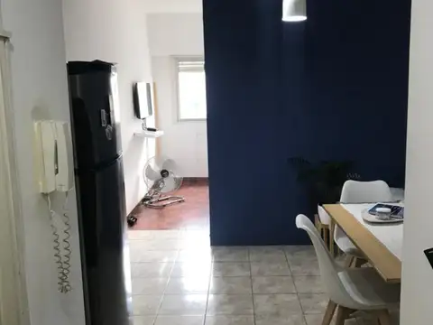 ** MONOAMBIENTE EN RAMOS MEJIA CENTRO, EXCELENTE UBICACION FRENTE A LA ESTACION **