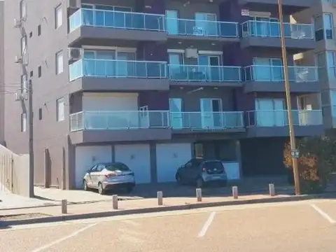 Costanera Presidente Perón e/ Antonio B. Costa y Pedro de Mendoza