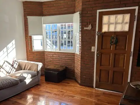 Depto Tipo Casa en Venta de 4 ambientes