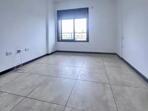 Departamento en Alquiler en General Paz, $ 580.000