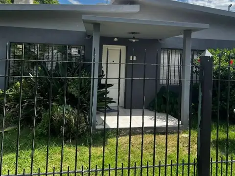 Casa en venta en Francisco Alvarez, Moreno