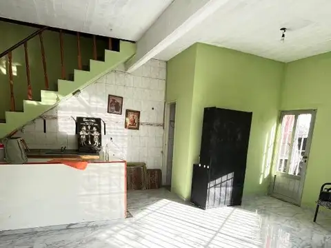 Casa en Alquiler con 1 cochera