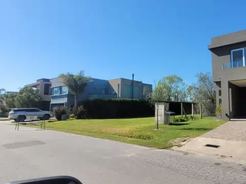 Lote Terreno los troncos Berazategui