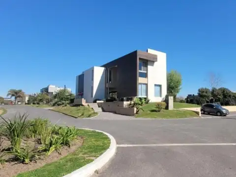 Terreno en Venta en Los Troncos, USD 180.000