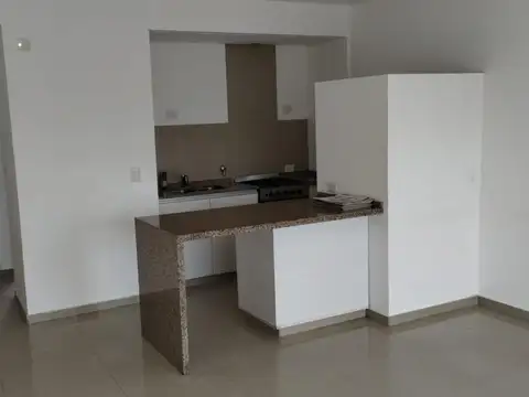 Alquiler de semipiso de 2 ambientes con balcon en wilde