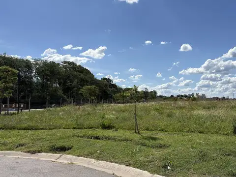 San Martín 3800, Village Plaza, Bella Vista