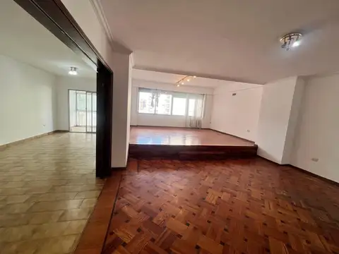 Departamento en Venta de 5 ambientes