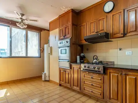Departamento 5 ambientes con 2 baños