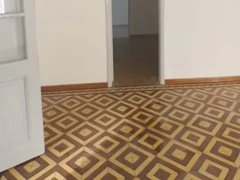 ALQUILER/VIVIENDA/PROF/COMERCIAL/3 AMB.JARDÍN/COCHERA-SAN MIGUEL