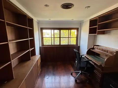 Casa 5 ambientes con 4 baños