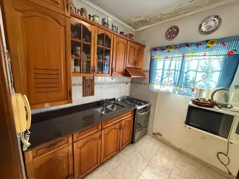 Casa 3 ambientes con 1 baño