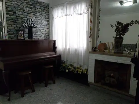 Depto Tipo Casa en Venta con 1 cocheras