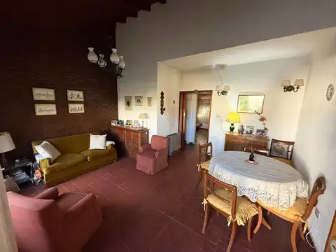 Casa en Venta en Castelar, USD 98.000
