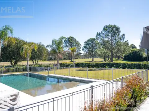 Casa en venta en Kentucky Club de Campo - 4 dormitorios - Funes