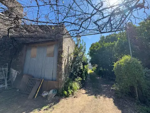 Sanchez Bustamante 2700, amplio terreno con galpon de 300 m2