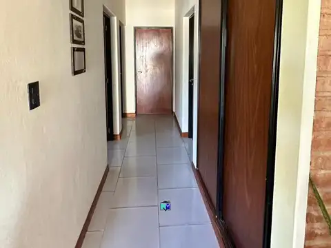 Casa 4 ambientes con 3 baños