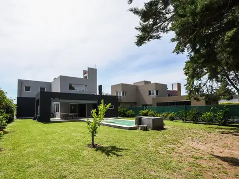 Casa en Venta en Pueblo Esther, USD 255.000