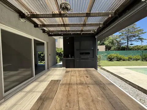 Casa en Venta al Este