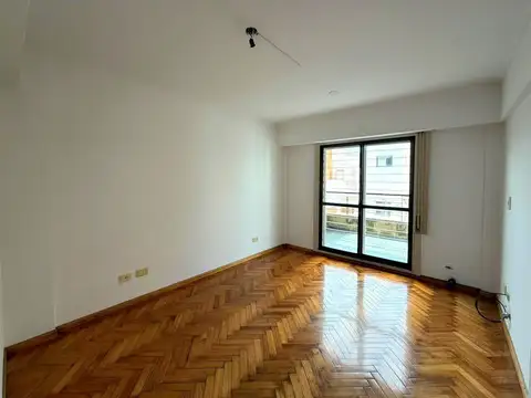 Semipiso de 2 dormitorios con cochera