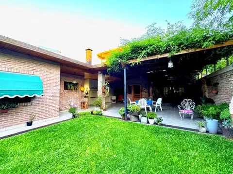 Casa en Venta de 4 dormitorios en La Plata