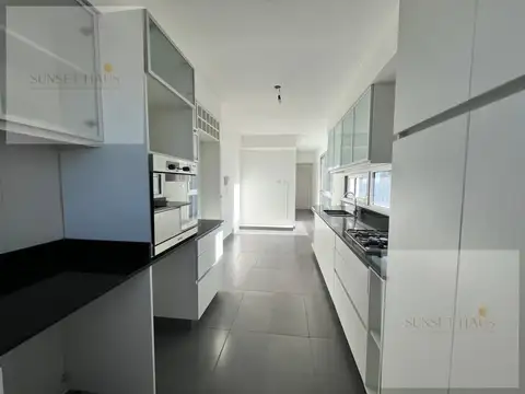 Departamento 4 ambientes con 3 baños