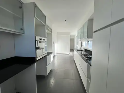 Departamento 4 ambientes con 3 baños