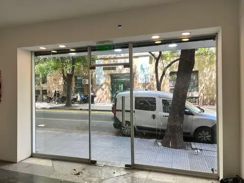 Local en Alquiler en Recoleta, $ 3.200.000