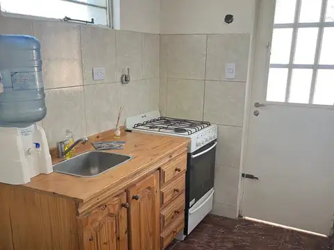 Depto Tipo Casa en Alquiler con 1 cocheras