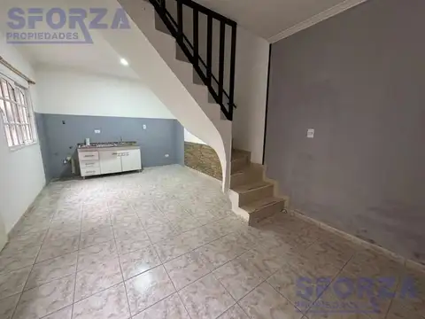 Depto Tipo Casa en Alquiler de 3 ambientes