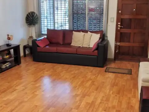 CASA 3 AMBIENTES, BANFIELD