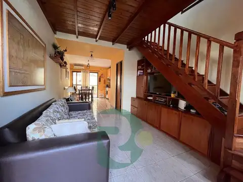 Depto Tipo Casa en Venta en Moron Sur, USD 85.000