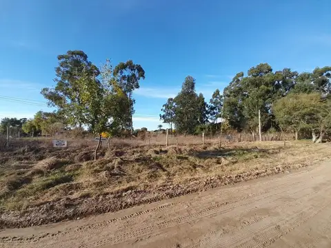 VENDO CAMPO DE 1 HECTÁREA EN  ZONA RESIDENCIAL DE ESQUINA!