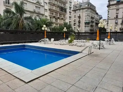 Departamento 3 Amb. 65 mts con Lavarropas en Edificio de Lujo en Recoleta