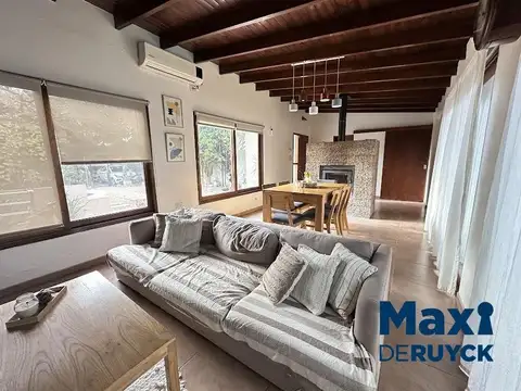 Casa moderna a pasos Cruce Varela, Calle 15 Berazategui