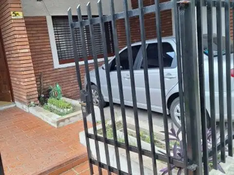 Mercedes 4165, Villa Ballester, Provincia de Buenos Aires, Argentina