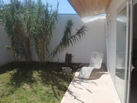 Departamento Monoambiente con cochera y parque- Villa Elvira