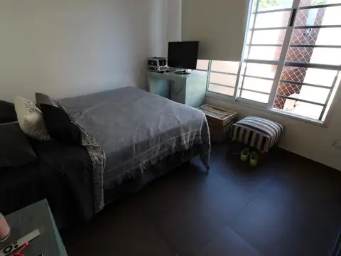 Depto Tipo Casa 3 ambientes con 2 baños