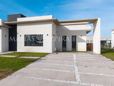 Venta de casa  4 ambientes