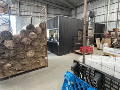 Galpon en Venta 20  mts Frente