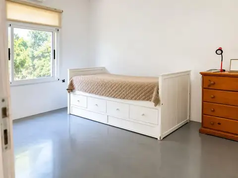 Casa en Venta con 4 cocheras