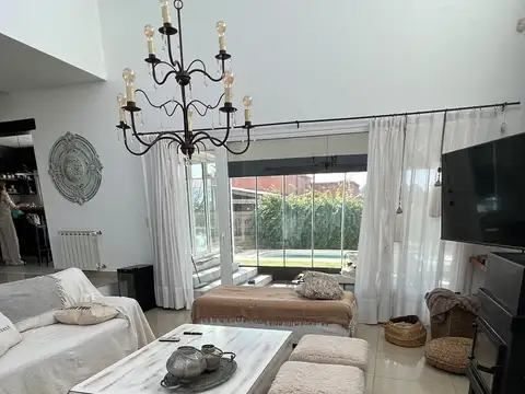 Casa  en Venta en Tandil, Resto de la Provincia, Buenos Aires