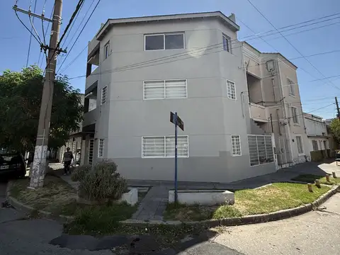 Departamento con cochera en venta