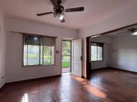 CASA EN PH EN VENTA 3 DOMRITORIOS AL FRENTE