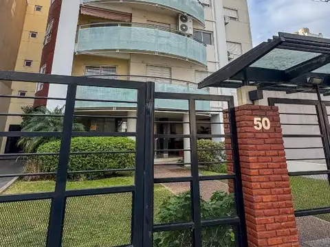 Departamento de cuatro ambientes en venta en Haedo Dur
