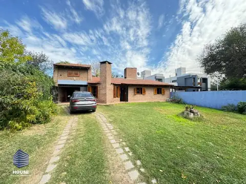 CASA AMPLIA DE 3 DORMITORIOS EN VENTA EN VILLA WARCALDE