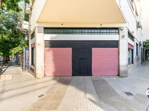 alquiler local en Constitucion , Gran esquina!!!