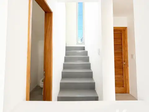 Depto Tipo Casa en Venta con 1 cocheras