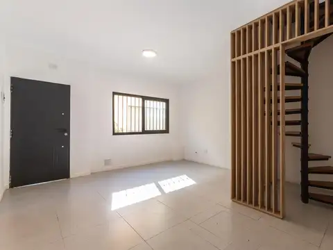 Depto Tipo Casa en Venta de 4 ambientes