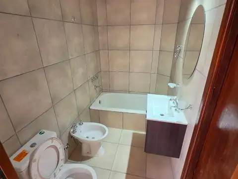 ALQUILER PH 3 AMBIENTES CON PATIO Y QUINCHO