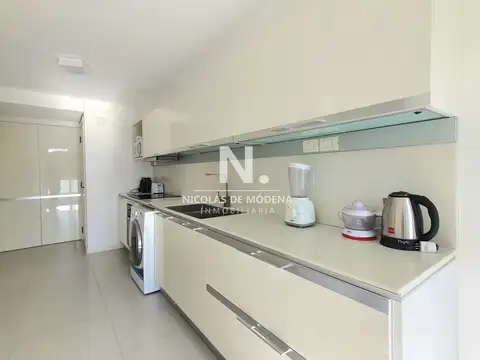 Departamento de 2 suites + depedencia en venta Frente al mar.